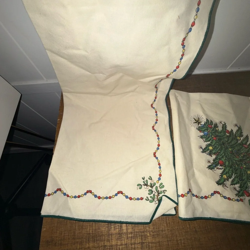 Vintage Holiday Tree Decorative Napkin Covers - Green